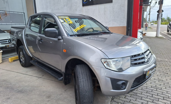 Mitsubishi L200 Triton GLS 3.2 CD TB Int.Diesel Mec 2013 Diesel-6