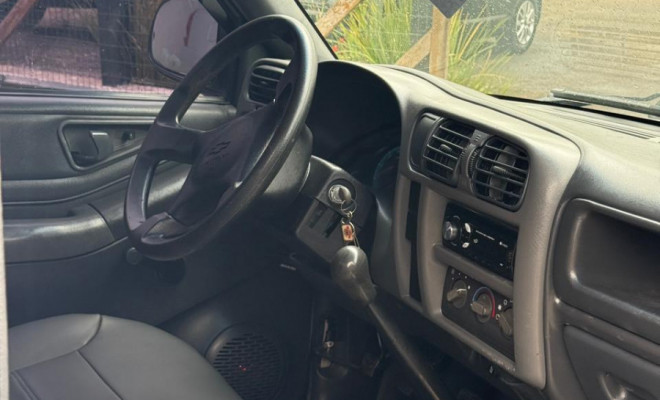 GM - Chevrolet S10 P-Up Advantage 2.4 MPFI F.Power CS 2011 Flex-4