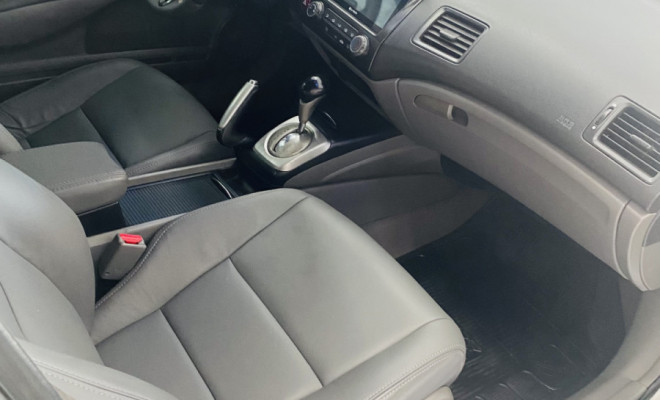 Honda Civic Sedan LXS 1.8/1.8 Flex 16V Aut. 4p 2008 Flex-6