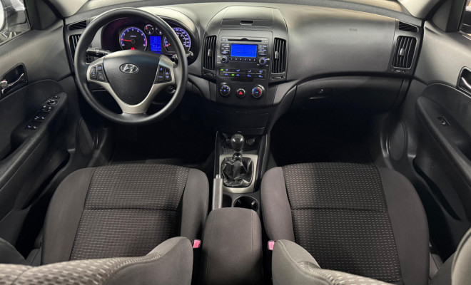 Hyundai i30 2.0 16V 145cv 5p Mec. 2010 Gasolina-5