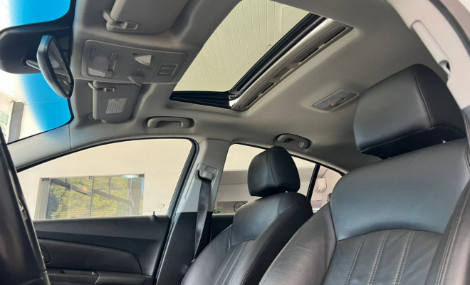 GM - Chevrolet CRUZE HB Sport LTZ 1.8 16V FlexP. 5p Aut 2013 Flex-2