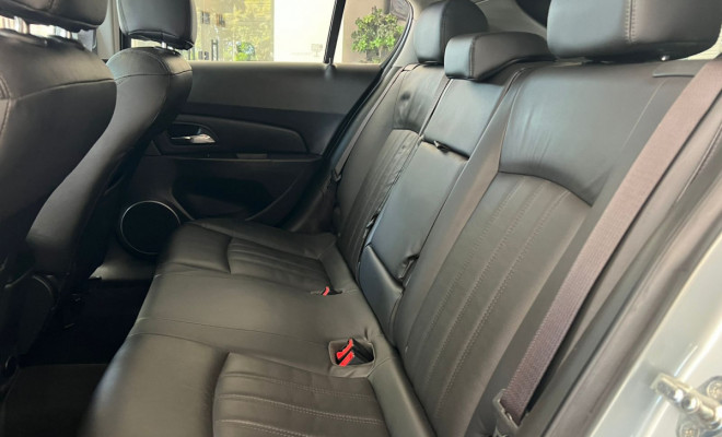 GM - Chevrolet CRUZE HB Sport LTZ 1.8 16V FlexP. 5p Aut 2013 Flex-3