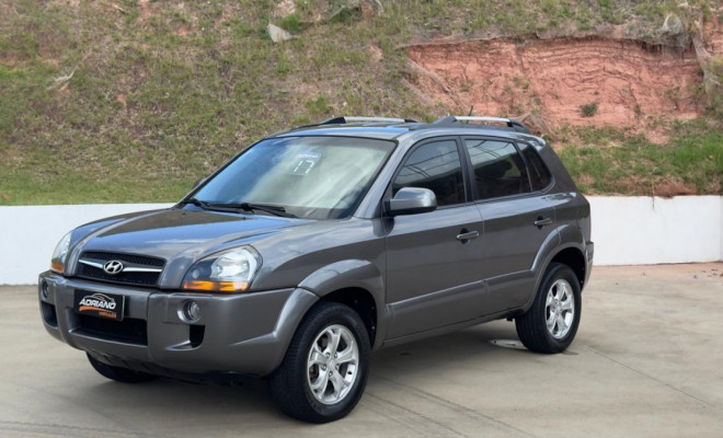 TUCSON 2.0 AUTOMÁTICA 2017 | ROBUSTEZ E CONFORTO EM UM SÓ CARRO.