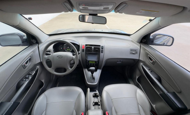 TUCSON 2.0 AUTOMÁTICA 2017 | ROBUSTEZ E CONFORTO EM UM SÓ CARRO.-12