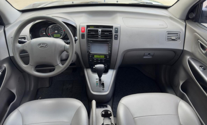 TUCSON 2.0 AUTOMÁTICA 2017 | ROBUSTEZ E CONFORTO EM UM SÓ CARRO.-13