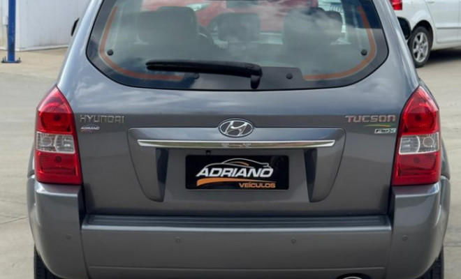 TUCSON 2.0 AUTOMÁTICA 2017 | ROBUSTEZ E CONFORTO EM UM SÓ CARRO.-0