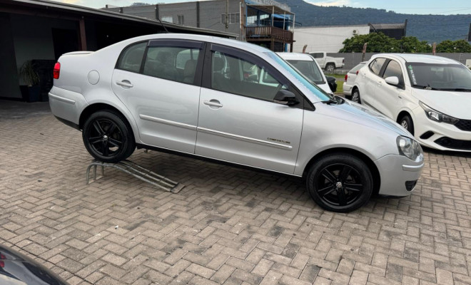 VW - VolksWagen Polo Sed.COMFORT. I MOTION 1.6 T.Flex 4p 2011 Flex-15