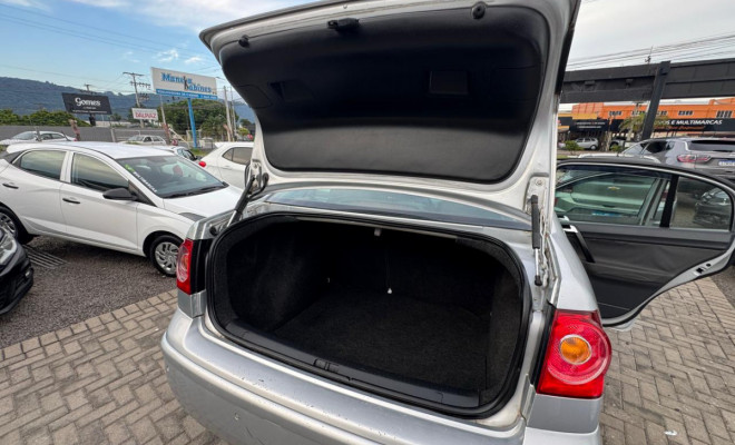 VW - VolksWagen Polo Sed.COMFORT. I MOTION 1.6 T.Flex 4p 2011 Flex-11