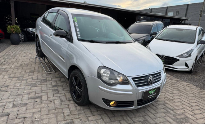 VW - VolksWagen Polo Sed.COMFORT. I MOTION 1.6 T.Flex 4p 2011 Flex-0