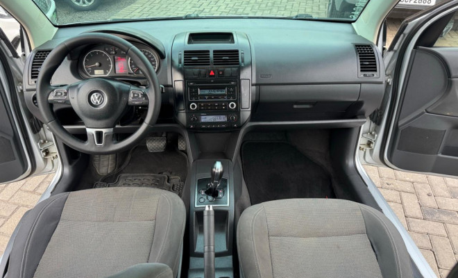 VW - VolksWagen Polo Sed.COMFORT. I MOTION 1.6 T.Flex 4p 2011 Flex-5