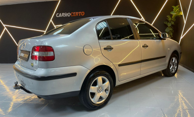 VW - VolksWagen Polo Sedan 1.6  2005   100% FINANCIADO-3