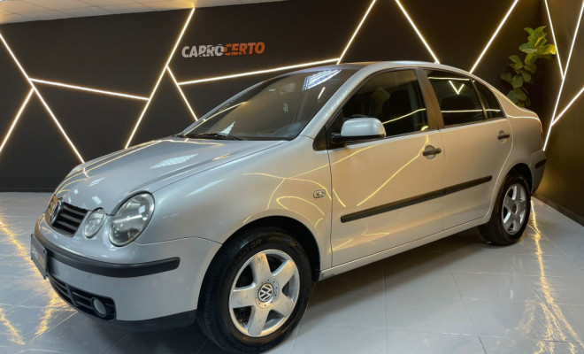 VW - VolksWagen Polo Sedan 1.6  2005   100% FINANCIADO-1