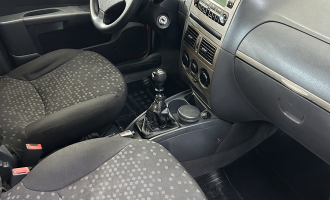 Fiat Palio Week. Adv/Adv TRYON 1.8 mpi Flex 2011 Flex-3