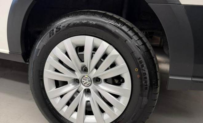 VW - VolksWagen Saveiro Robust 1.6 Total Flex 16V  2023 Flex-8