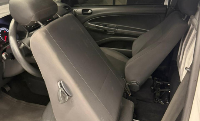 VW - VolksWagen Saveiro Robust 1.6 Total Flex 16V  2023 Flex-2