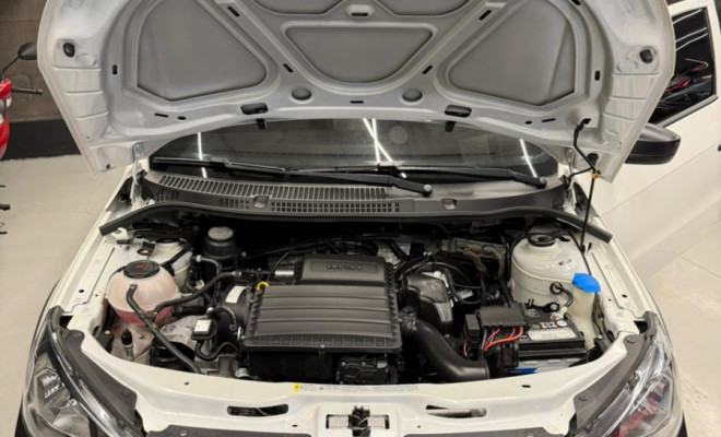 VW - VolksWagen Saveiro Robust 1.6 Total Flex 16V  2023 Flex-7