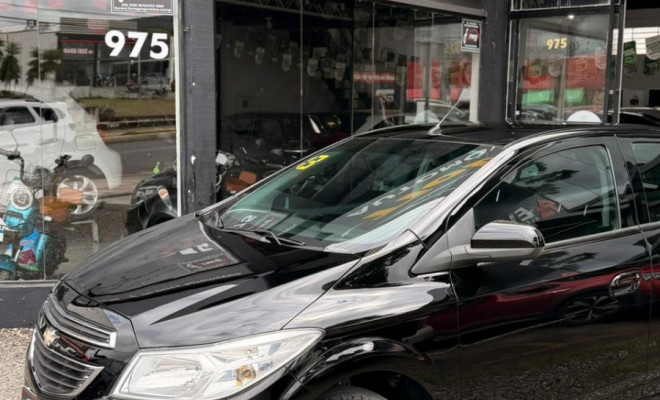 GM - Chevrolet ONIX HATCH LT 1.0 8V FlexPower 5p Mec. 2013 Flex-1