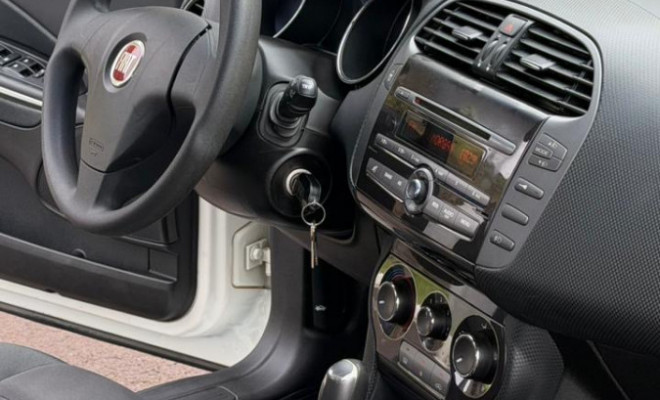 Fiat Bravo ESSENCE Dualogic 1.8 Flex 16V 5p 2012 Flex-19