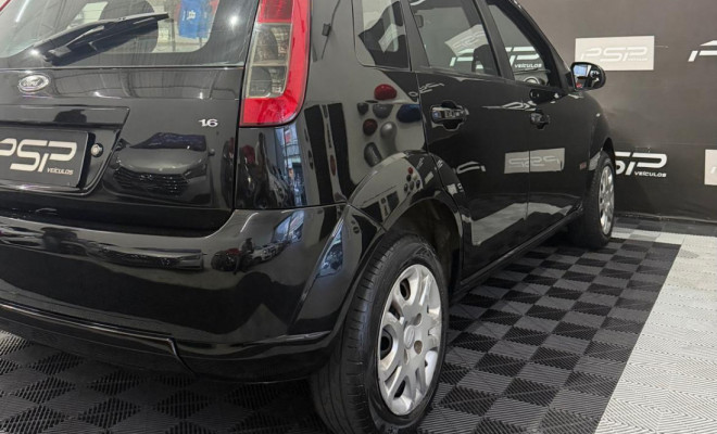 Ford Fiesta 1.6 16V Flex Mec. 5p 2013 Flex-4