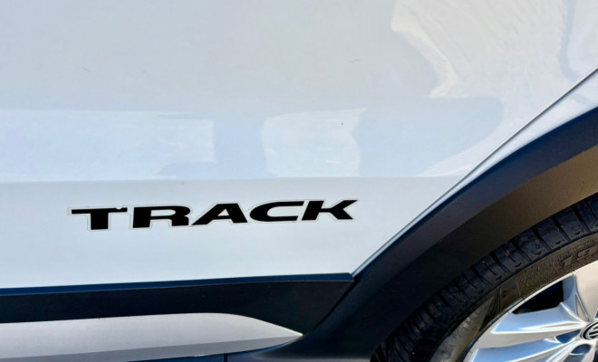 VW - VolksWagen Fox TRACK 1.0 Flex 12V 5p 2018 Flex-9