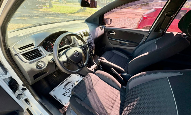 VW - VolksWagen Fox TRACK 1.0 Flex 12V 5p 2018 Flex-7