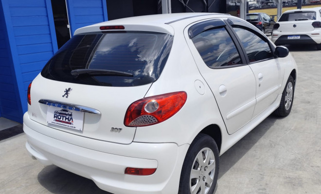 Peugeot 207 Active 1.4 Flex 8V 5p 2014 Flex-1