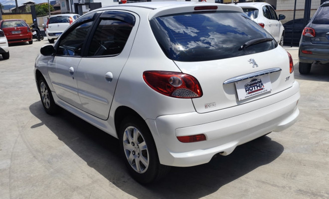 Peugeot 207 Active 1.4 Flex 8V 5p 2014 Flex-2