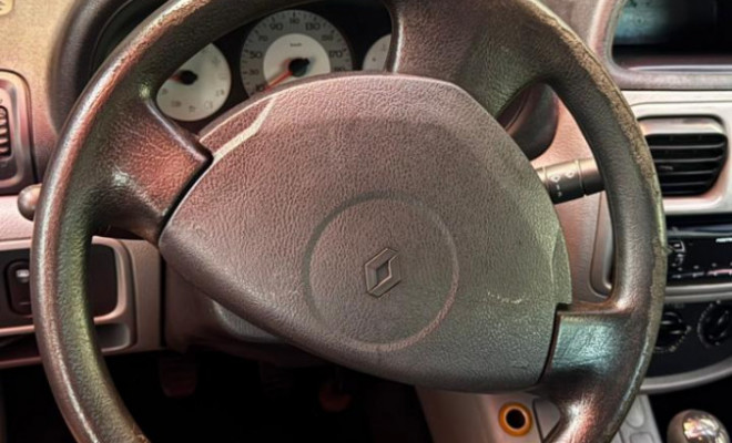 Renault Clio Hi-Flex 1.0 16V 3p 2011 Flex-0