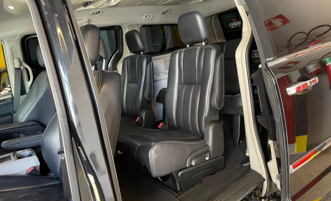 Chrysler Town & Country Touring 3.6 V6 Gasolina Aut. 2012-19