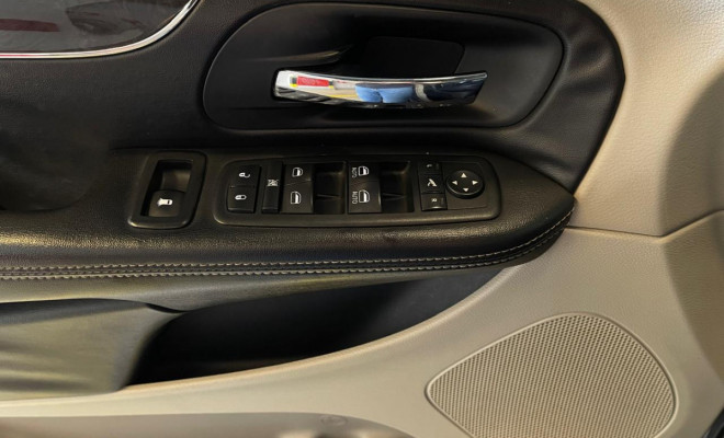 Chrysler Town & Country Touring 3.6 V6 Gasolina Aut. 2012-21