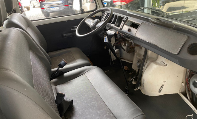 VW - VolksWagen Kombi Escolar/50 anos 1.4 Mi Total Flex 2008 Flex-10