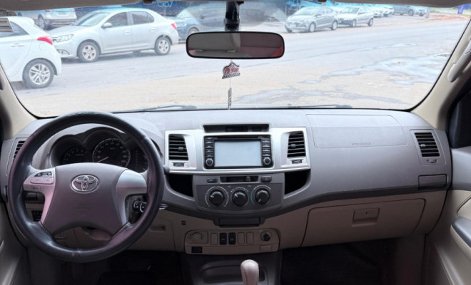 Toyota Hilux SW4 SR 4x2 2.7/ 2.7 Flex 16V Aut. 2013 Flex-4