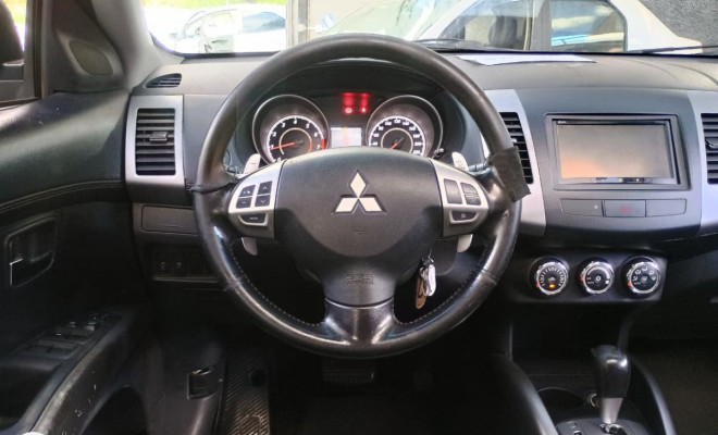 Mitsubishi OUTLANDER 3.0/ GT 3.0 V6 Aut. 2012 Gasolina-10