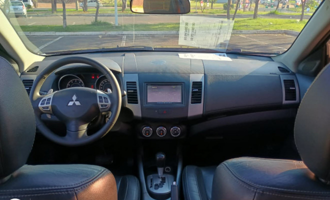 Mitsubishi OUTLANDER 3.0/ GT 3.0 V6 Aut. 2012 Gasolina-6