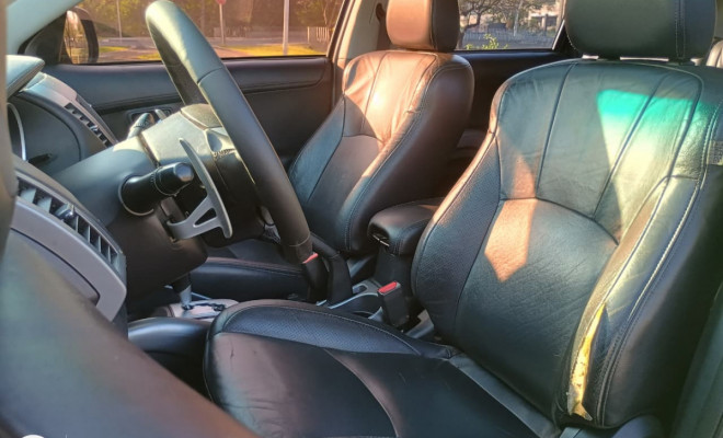 Mitsubishi OUTLANDER 3.0/ GT 3.0 V6 Aut. 2012 Gasolina-3