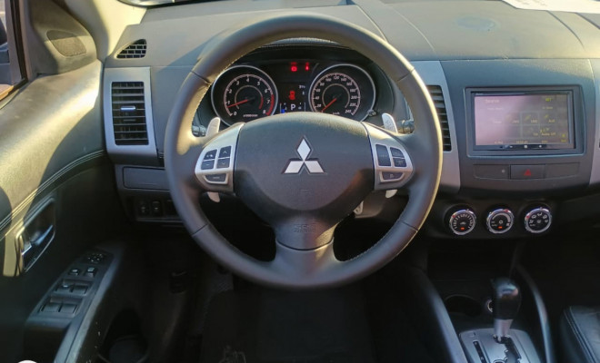 Mitsubishi OUTLANDER 3.0/ GT 3.0 V6 Aut. 2012 Gasolina-9