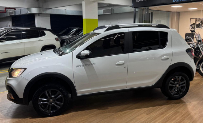 Renault STEPWAY Intense Flex 1.6 16V  Aut. 2020 Flex-8