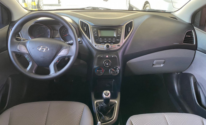 Hyundai HB20 Premium 1.6 Flex 16V Mec. 2013 Flex-12