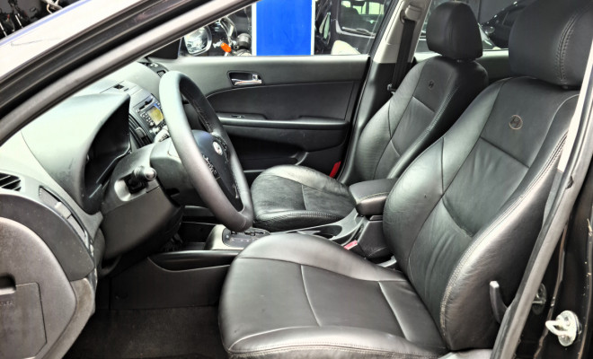 🚗 Hyundai i30 2.0 Automático 2010 — Couro — Completo — Excelente Estado-6