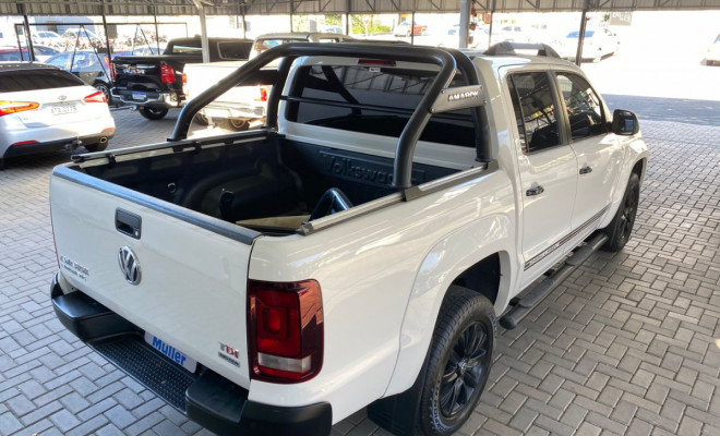 VW - VolksWagen AMAROK Trendline CD 2.0 TDI 4X4 Dies Aut 2016 Diesel-0