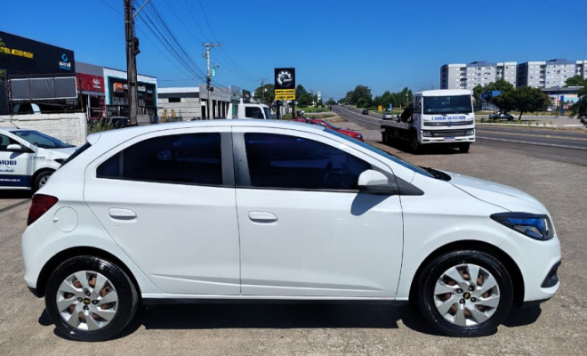 GM - Chevrolet ONIX HATCH LT 1.4 8V FlexPower 5p Mec. 2014 Flex-13