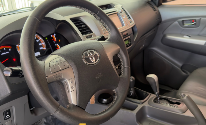 Toyota Hilux CD SRV D4-D 4x4 3.0 TDI Diesel Aut 2012 Diesel-0