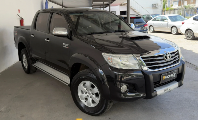 Toyota Hilux CD SRV D4-D 4x4 3.0 TDI Diesel Aut 2012 Diesel