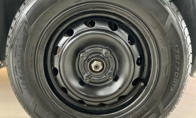 REPASSE - GM/Chevrolet Corsa Classic 1.0 2003 Gasolina (BÁSICO)-11