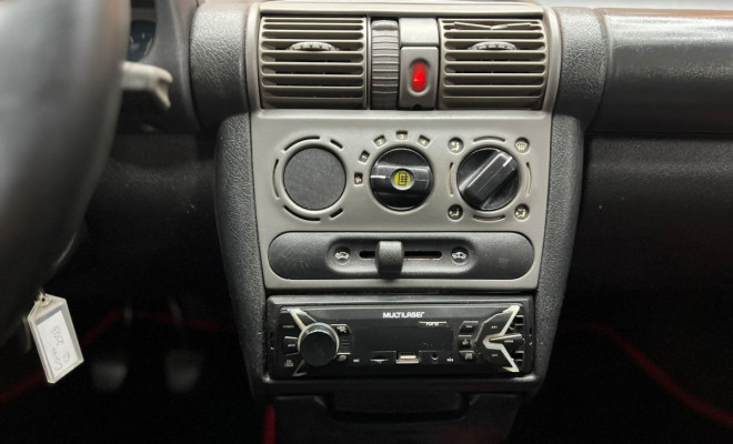 REPASSE - GM/Chevrolet Corsa Classic 1.0 2003 Gasolina (BÁSICO)-8