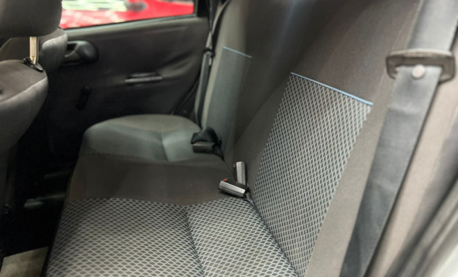 REPASSE - GM/Chevrolet Corsa Classic 1.0 2003 Gasolina (BÁSICO)-9