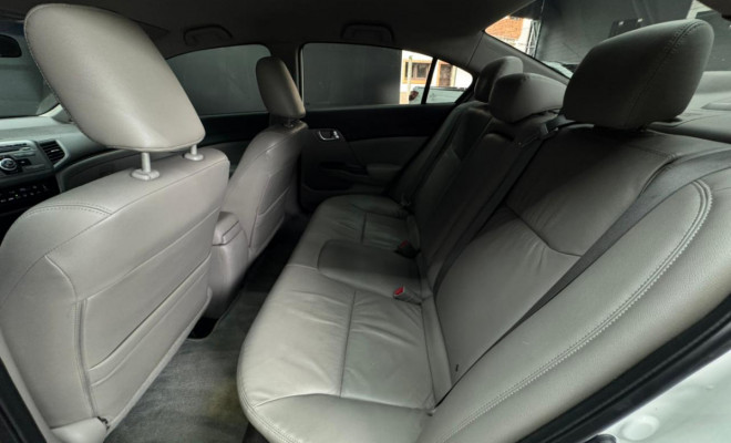 Honda Civic Sedan LXR 2.0 Flexone 16V Aut. 4p 2015 Flex-16