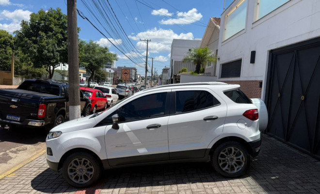 Ford EcoSport FREESTYLE 1.6 16V Flex 5p 2017 Flex-2