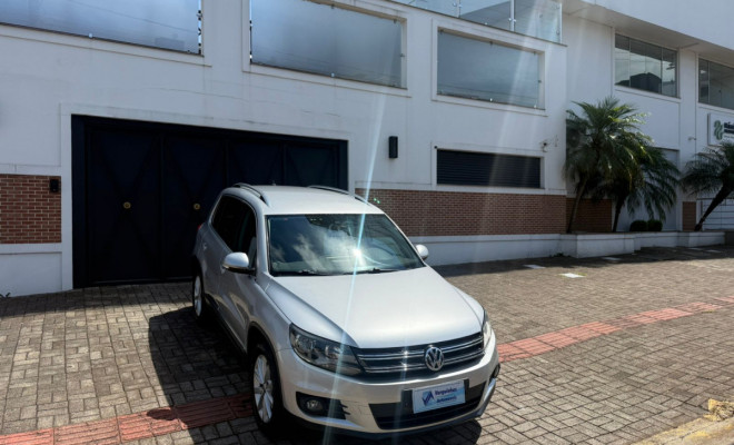 VW - VolksWagen TIGUAN 2.0 TSI 16V 200cv Tiptronic 5p 2015 Gasolina-0