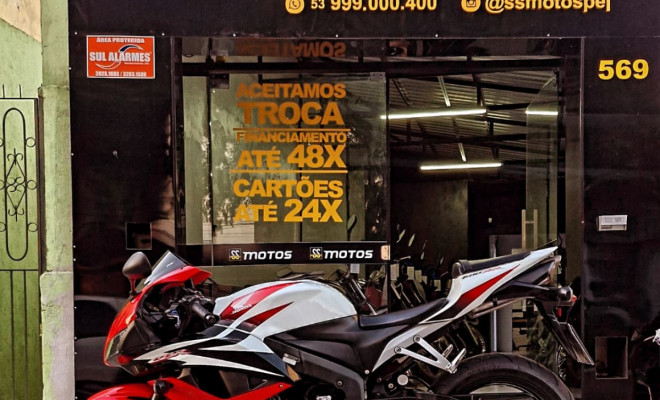 HONDA CBR 600 RR 2008 Gasolina-3